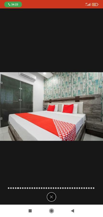 Hotel Almond Zirakpur Bagian luar foto